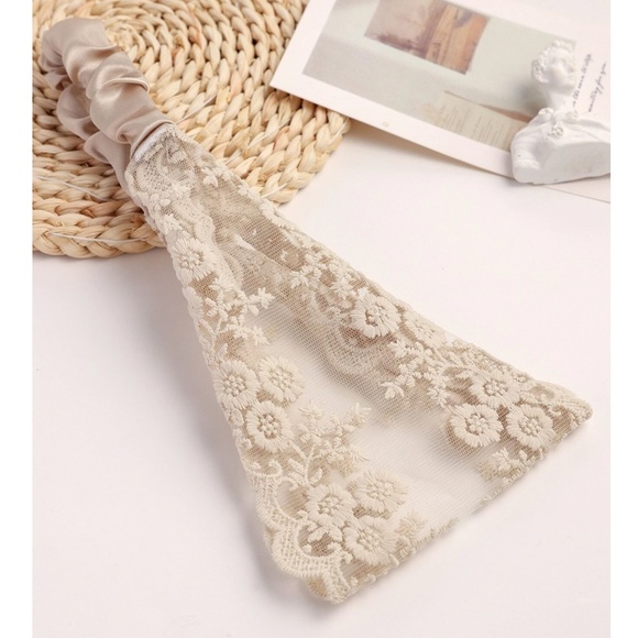 Boho Cream Floral Embroidered Stretchy Headband - Picture 7 of 7